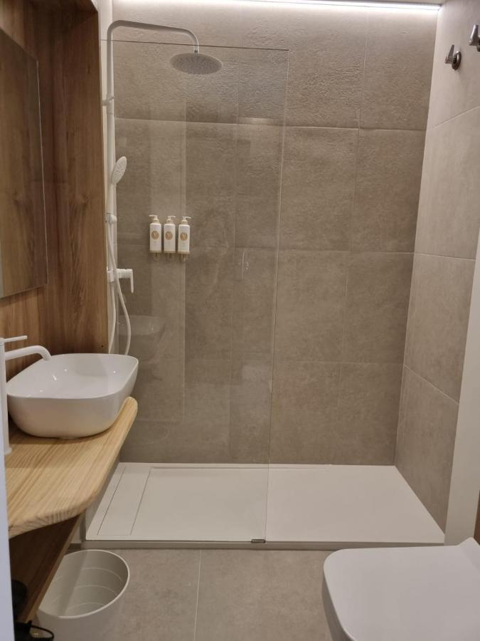 Reina Victoria Velazquez Aparthotel Alicante Bagian luar foto