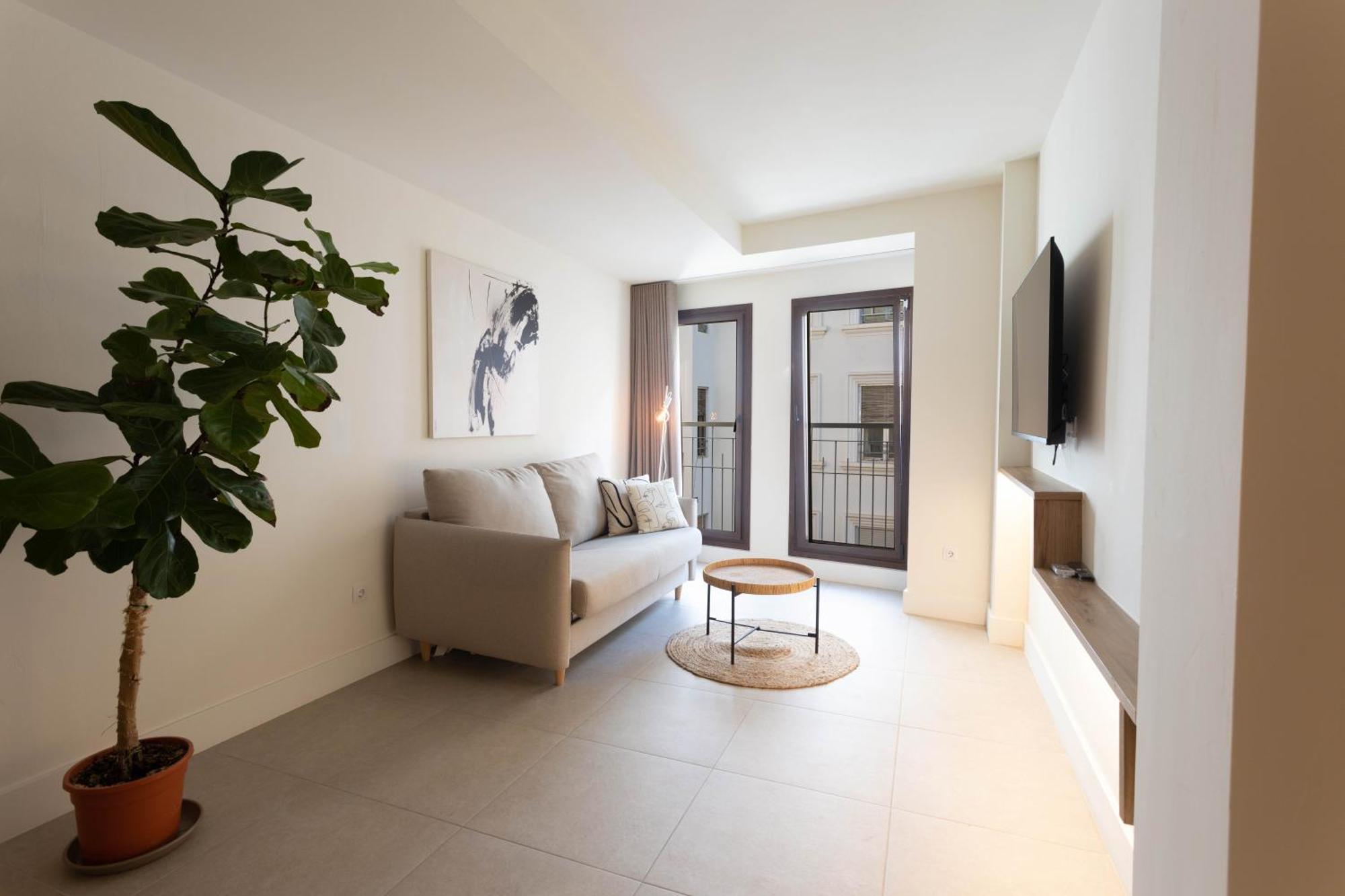 Reina Victoria Velazquez Aparthotel Alicante Bagian luar foto