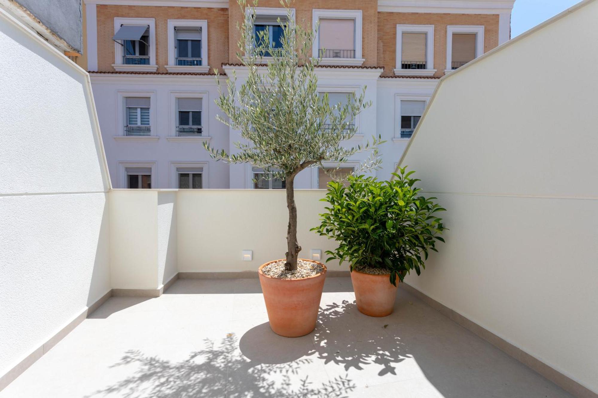 Reina Victoria Velazquez Aparthotel Alicante Bagian luar foto